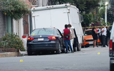 Matan motosicarios a automovilista en Ecatepec; rematan en la banqueta a  copiloto - La Prensa | Noticias policiacas, locales, nacionales