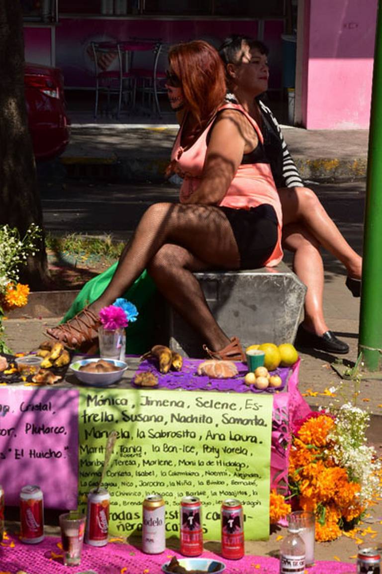 Trabajadoras sexuales montan ofrendas para recordar a compañeras asesinadas  - La Prensa | Noticias policiacas, locales, nacionales