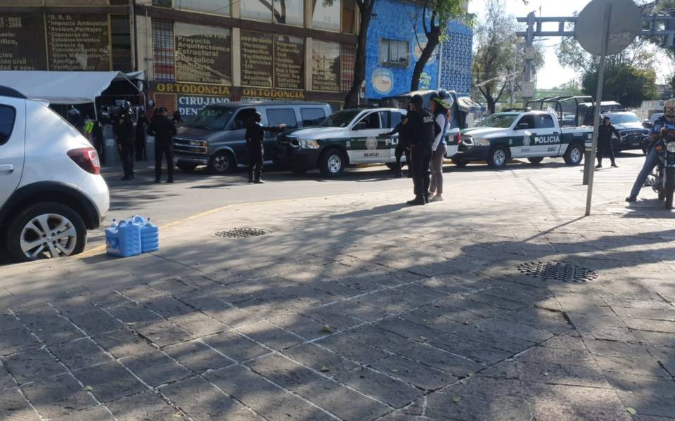 Denuncian vendedores de ropa de paca operativos ilegales en su contra - La  Prensa | Noticias policiacas, locales, nacionales