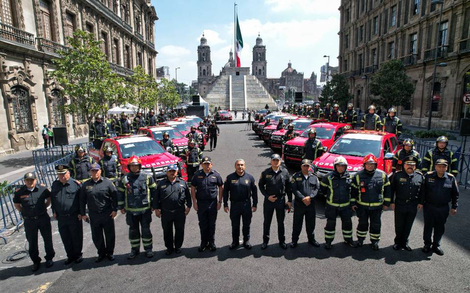 ​Entrega Gobierno 13 unidades de primera respuesta a los Bomberos – La Prensa