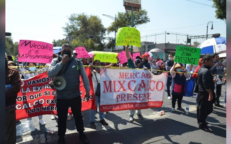 Ven mejoría en venta de prendas de temporada en Mercado Mixcalco - La  Prensa | Noticias policiacas, locales, nacionales