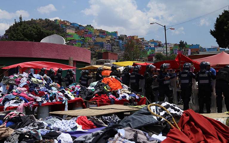 Aseguran 50 toneladas de ropa de paca en operativo en tianguis de  Iztapalapa - La Prensa | Noticias policiacas, locales, nacionales